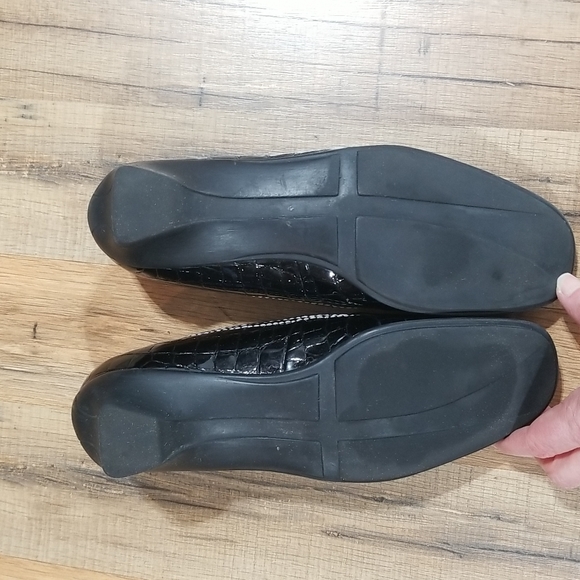 JENNY BUCHANAN Black Faux Crocodile Patent Leather Non-Slip Loafers Flats - Picture 13 of 13